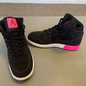Women’s Jordan’s size 7.0-7.5